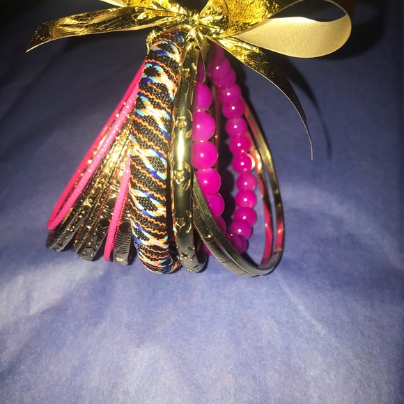 Beautiful Bangles mixed w/ beaded bracelet.... - Picture 3 of 3